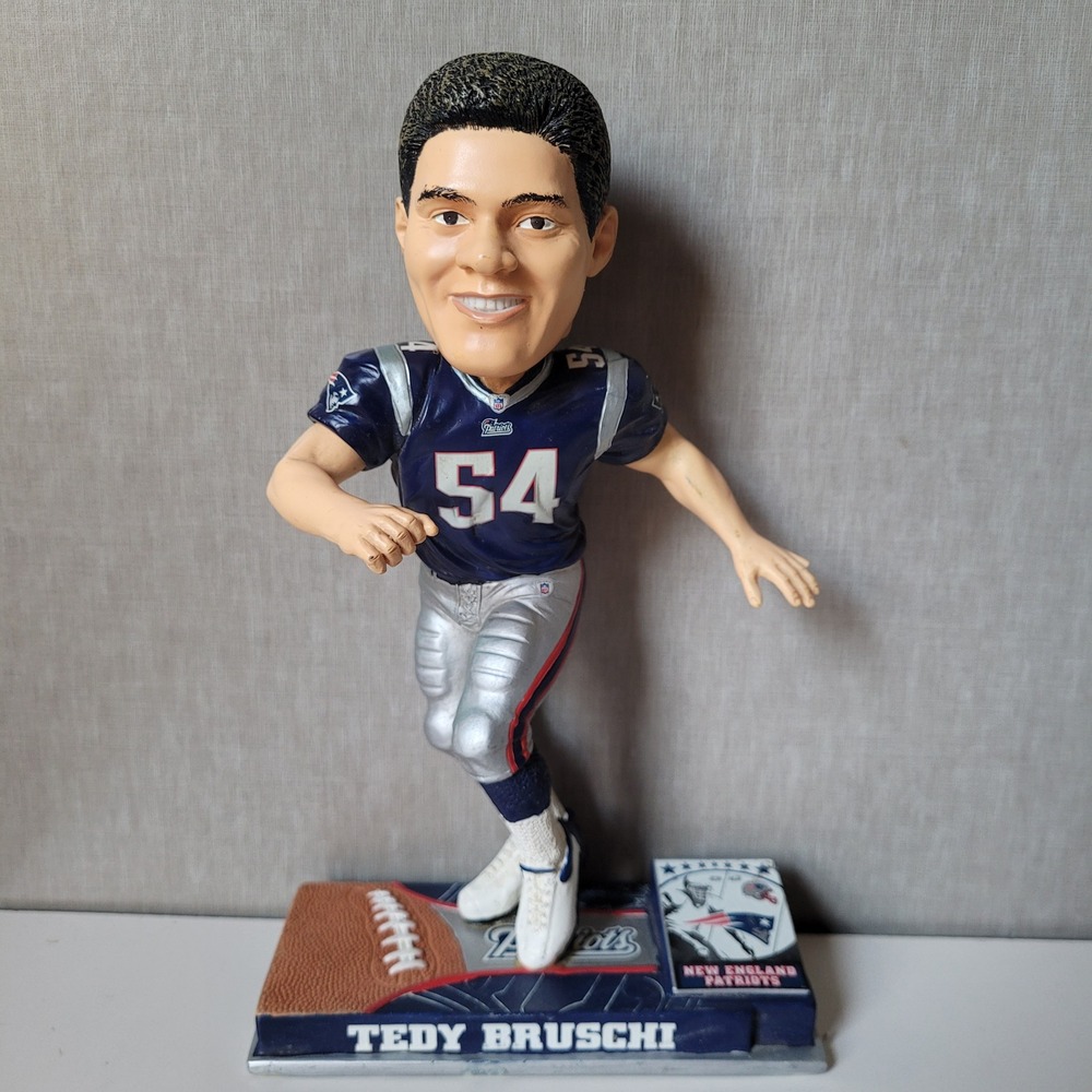 Forever Collectibles Tedy Bruschi Bobblehead Men Blue Patriots #54 NFL Figure